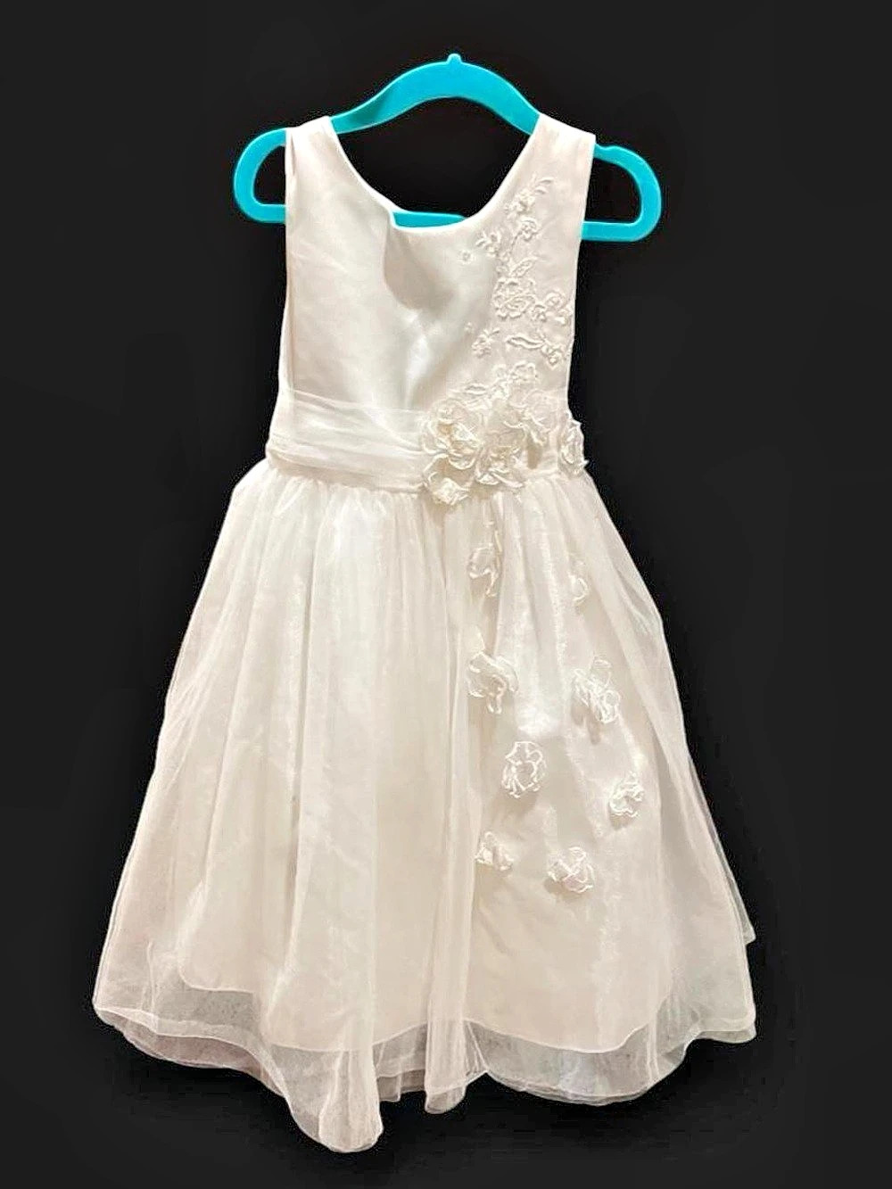 Jayne Copeland fully lined tulle dress with flowers and sequins. Size 6